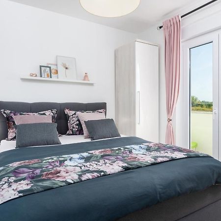 Apartments Amore Fažana Екстериор снимка
